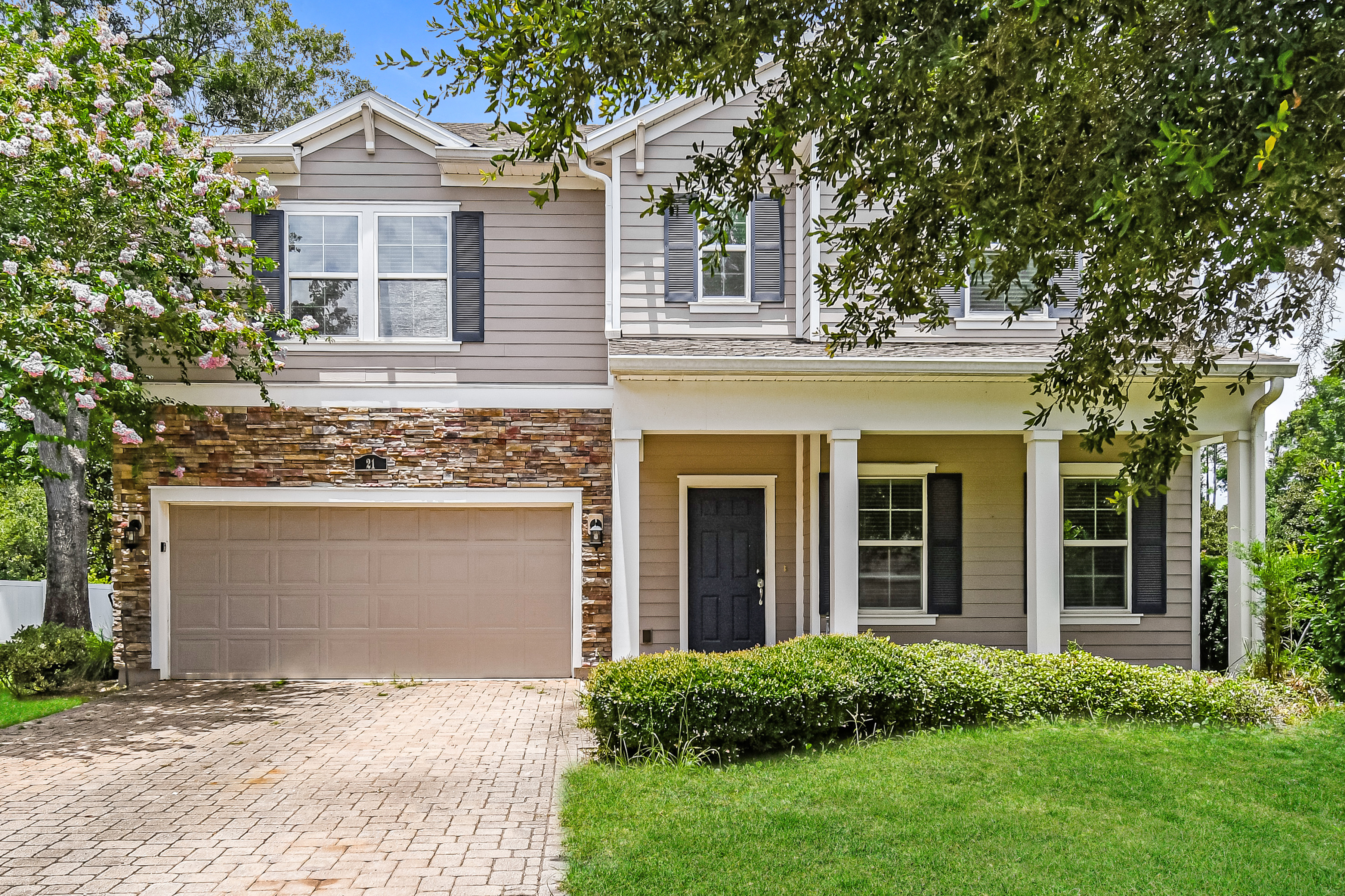 21 Hunters Hollow Court Jacksonville, FL 32218